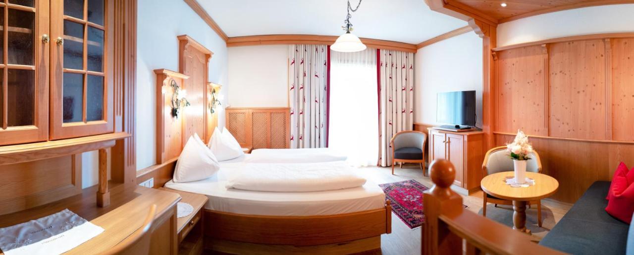 Hotel Herrschaftstaverne เฮาส์ อิม เอนน์สทาล ภายนอก รูปภาพ